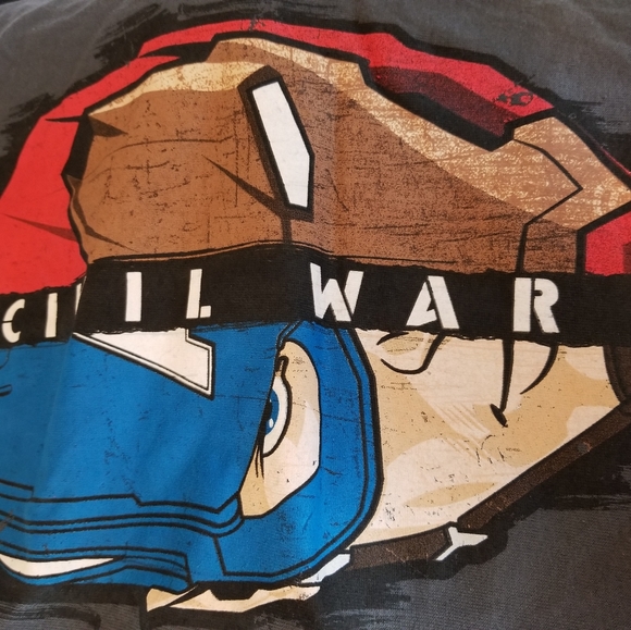 Civil Captain America - Iron Man T-Shirt - XXL - Picture 3 of 4